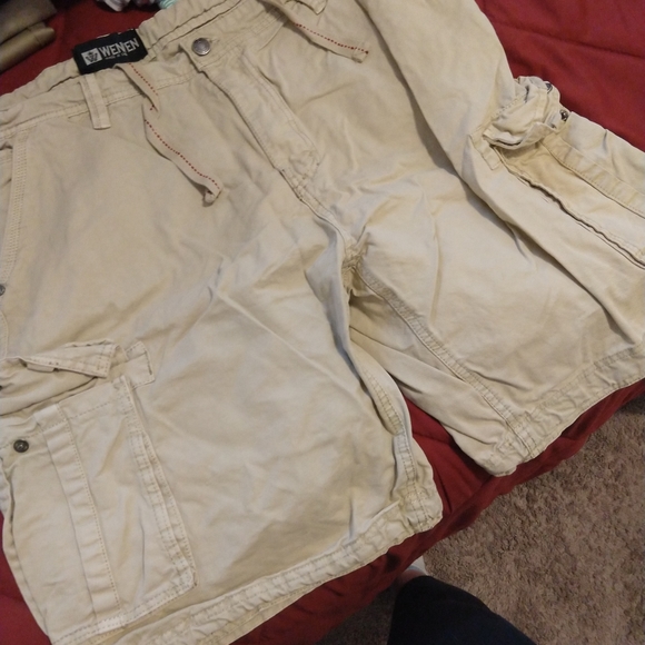 Huge selection of Men's shorts - Picture 10 of 16